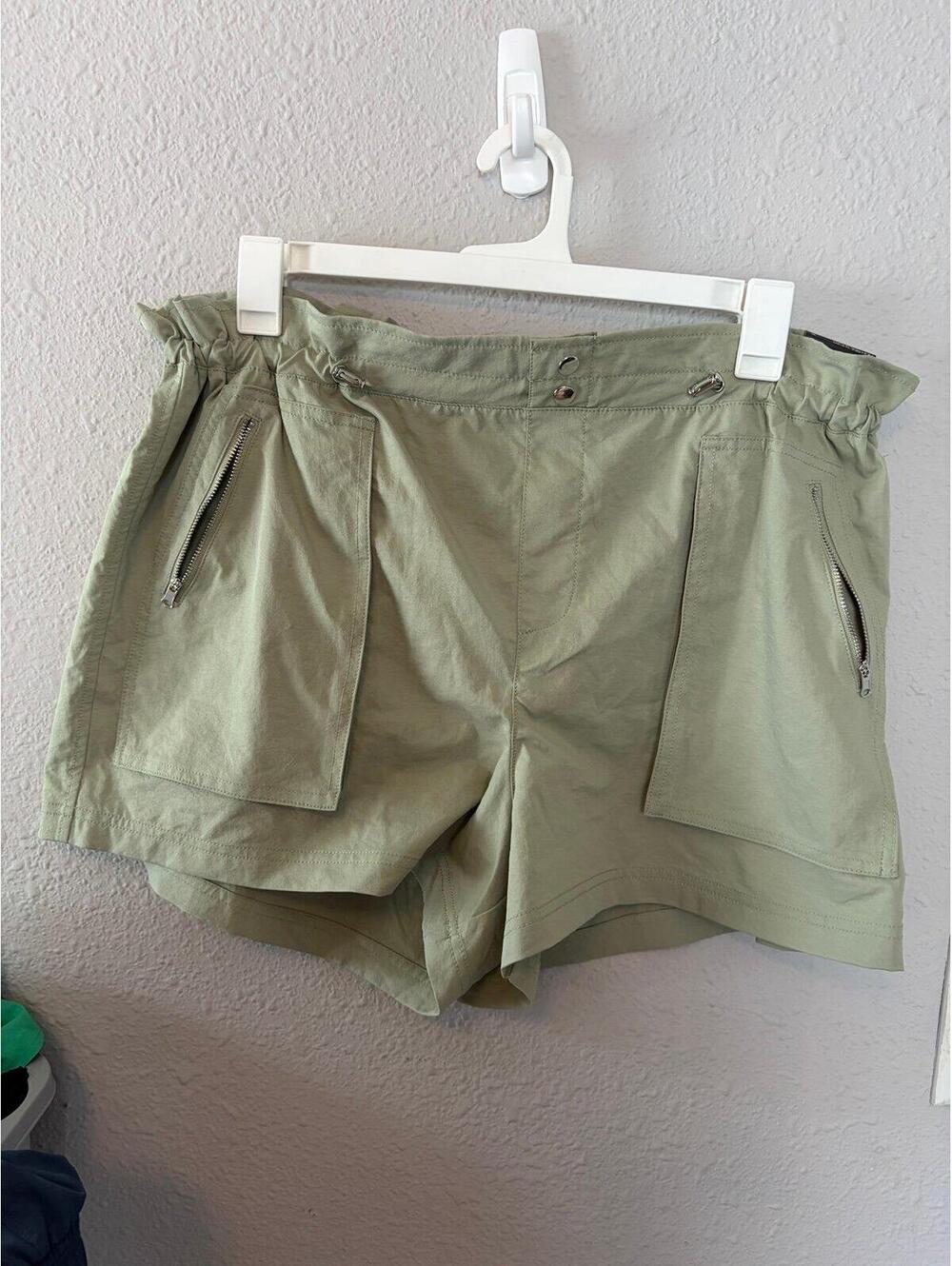 NWT Calia High-Rise Short Adjustable Waist 3.5in inseam Sage Green size XL.